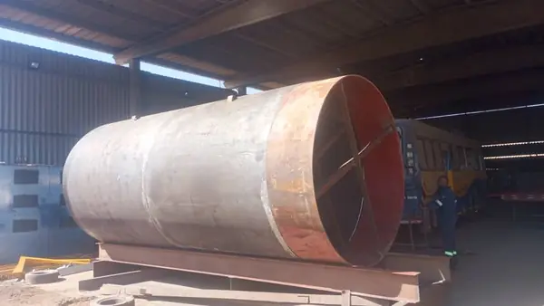 Cylindrical steel tank in the workshop