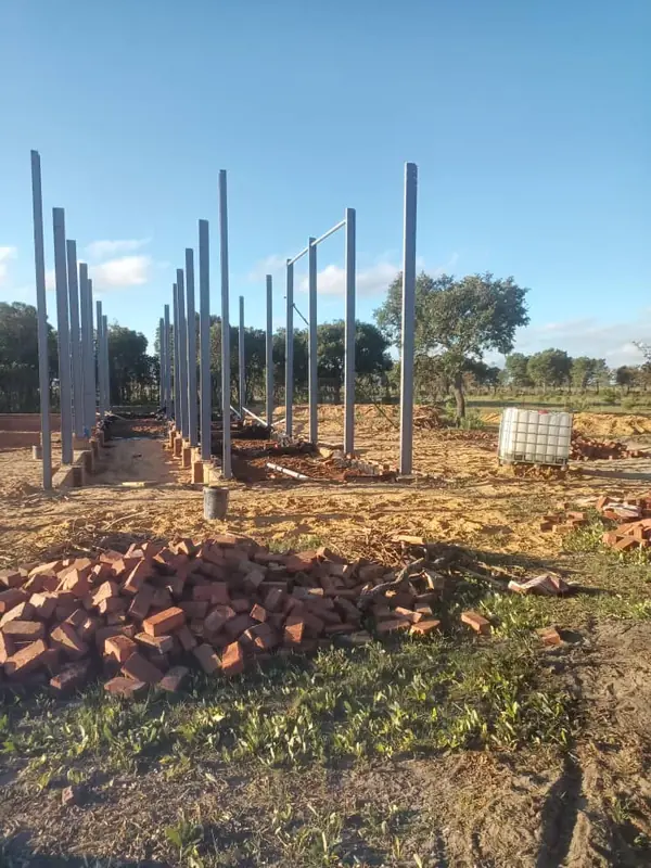 Erecting structural steel columns